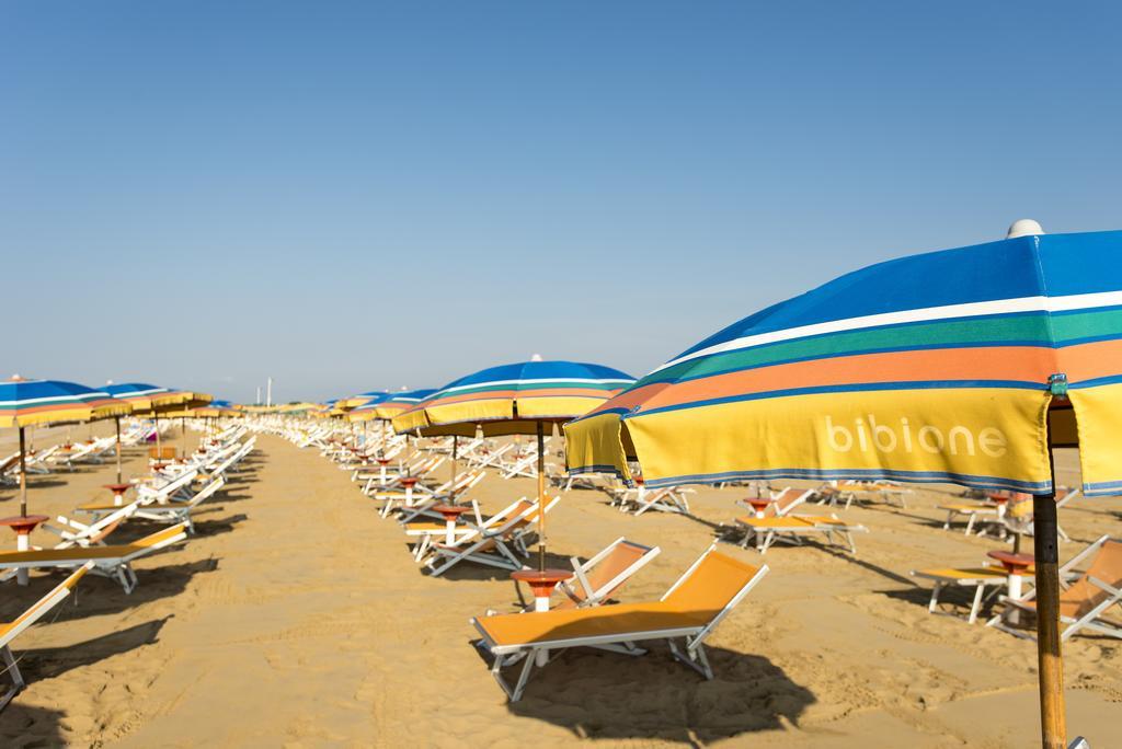 Appartamenti Lira Bibione Esterno foto