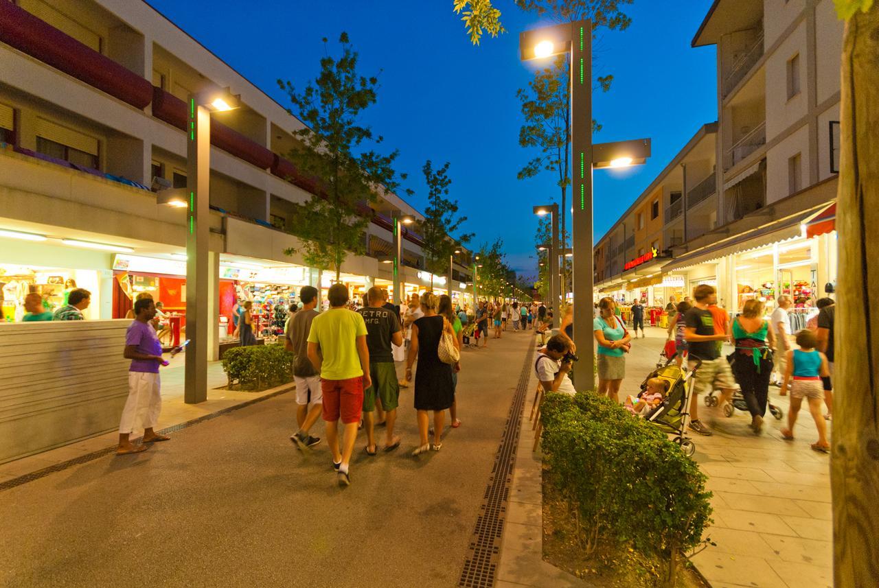 Appartamenti Lira Bibione Esterno foto